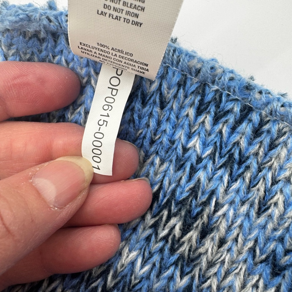 Tennessee Titans Blue and Gray Cozy Knit Scarf, OS - Picture 5 of 7